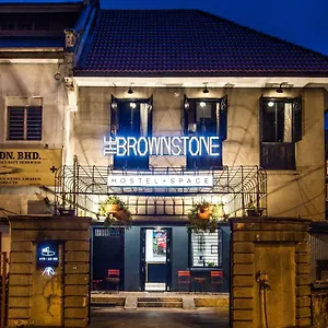  Ostello The Brownstone & Space